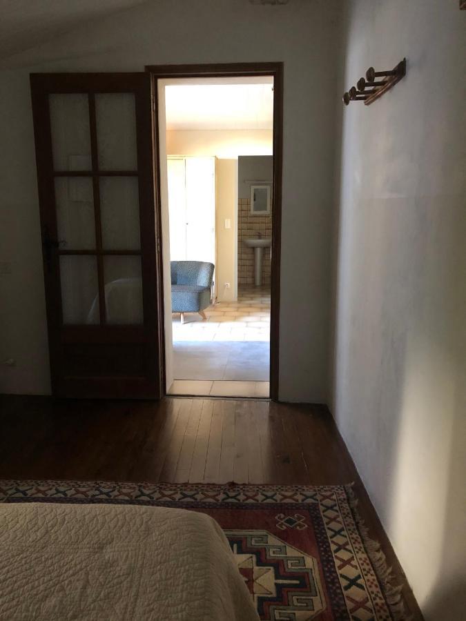 Belle De Nuit Bed & Breakfast Oppède Екстериор снимка