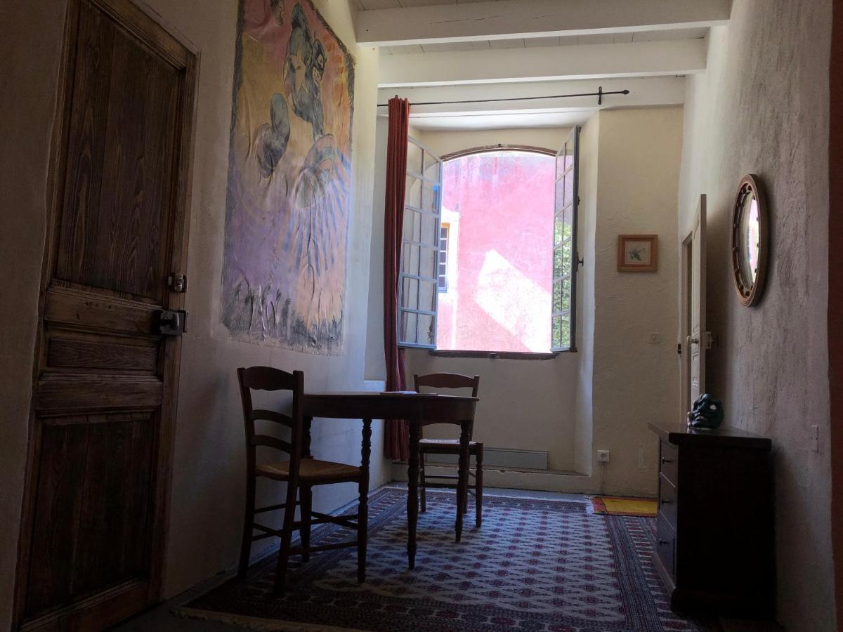 Belle De Nuit Bed & Breakfast Oppède Екстериор снимка