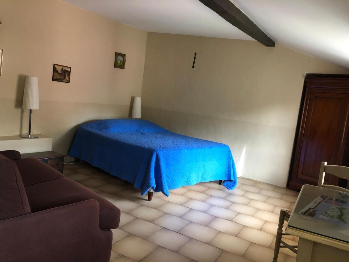 Belle De Nuit Bed & Breakfast Oppède Екстериор снимка