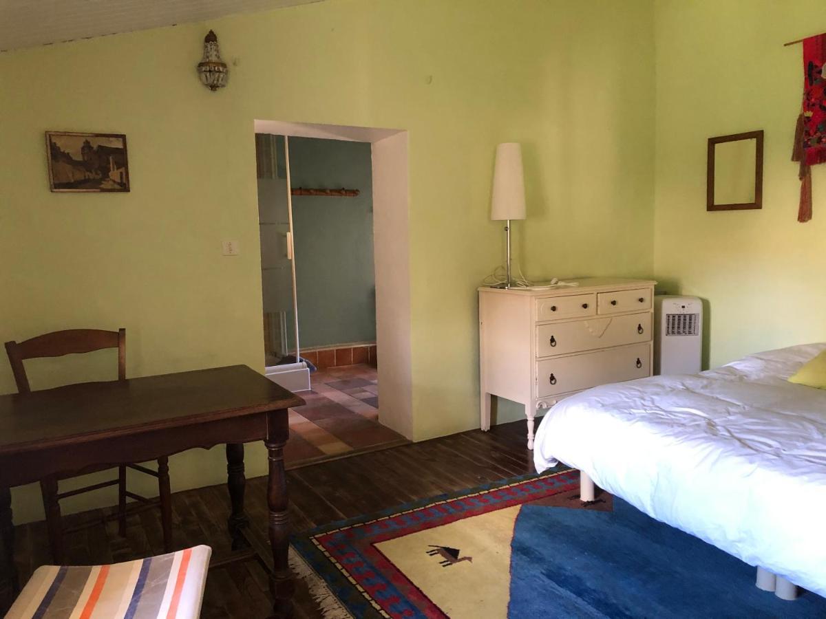 Belle De Nuit Bed & Breakfast Oppède Екстериор снимка